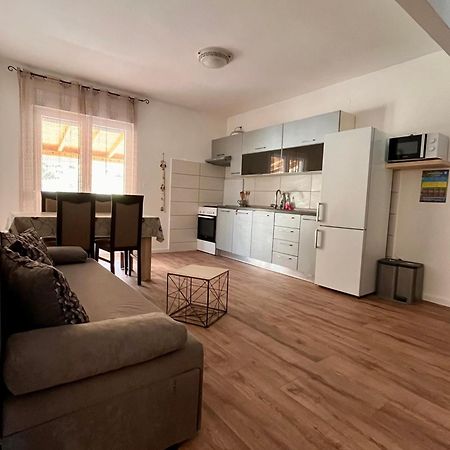 Apartments Jaska 苏佩塔斯卡德拉加 外观 照片